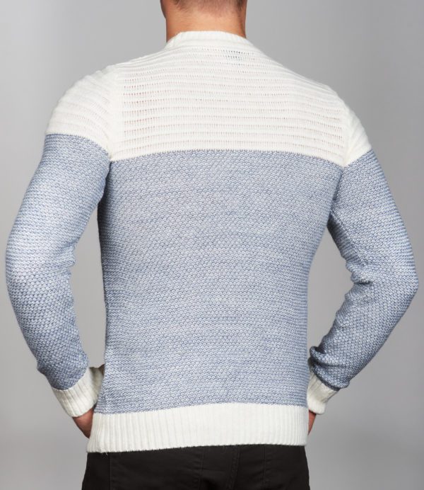 Vyriškas baltos spalvos megztinis apvaliu kaklu